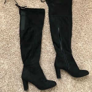 Slightly over the knee inc heeled boots! Sz 5